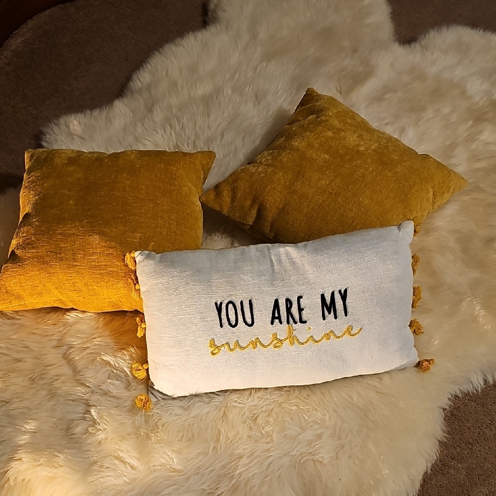 Mainstays Yellow and White Decorative Pillows Set